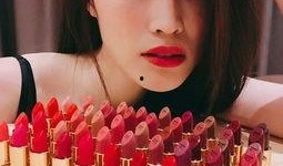 娱乐吃瓜酱送口红视频大全,美妆界的网红新宠